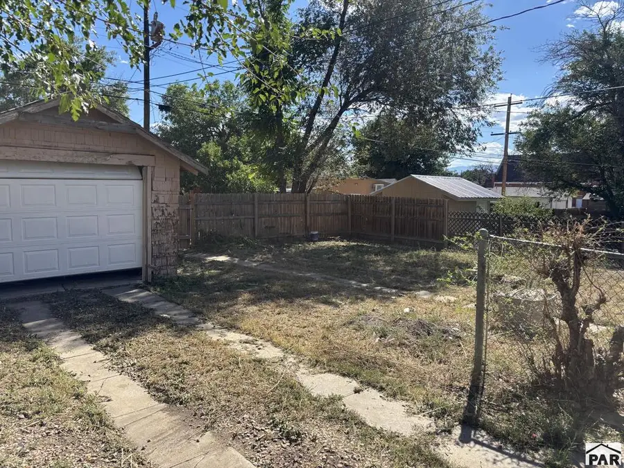 1214 E 5th St, Pueblo, CO 81001 - #3