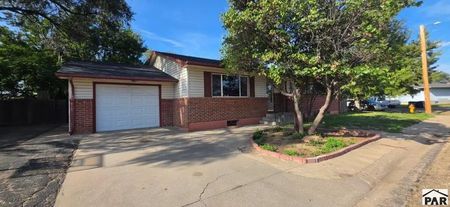803 E Cedar St, Lamar, CO 81052 - #2