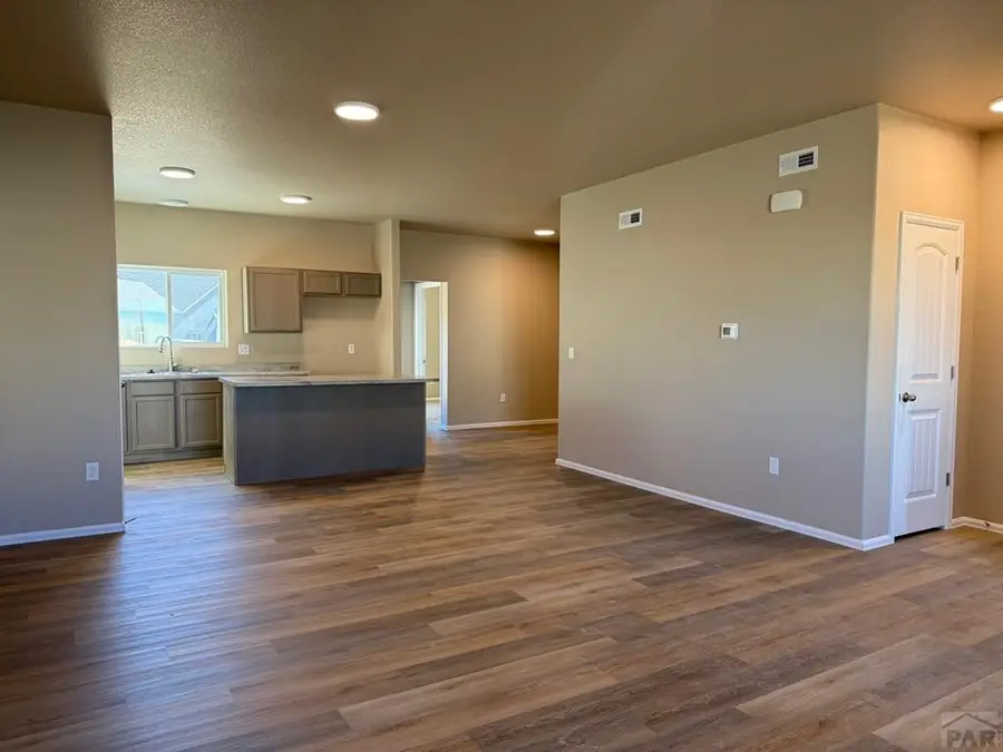 2310 Starboard Ln, Pueblo, CO 81008 - #3