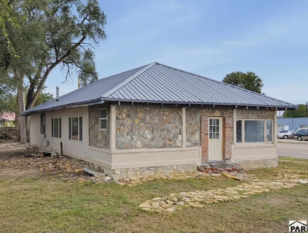 321 E 1st, Manzanola, CO 81058 - #1