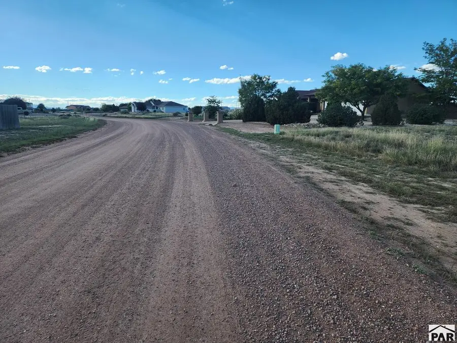 390 N Desert Cove Dr, Pueblo West, CO 81007 - #2