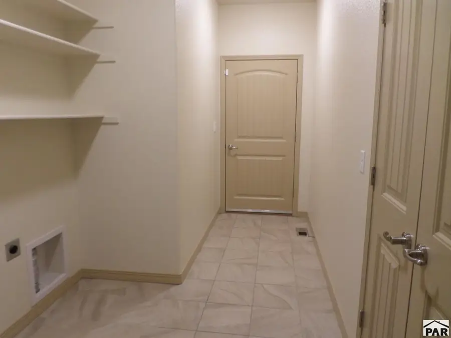 2315 Meadowlark Ln, Pueblo, CO 81008 - #3