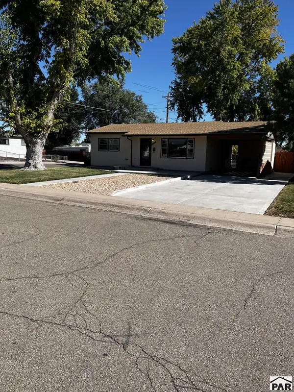 1702 Englewood Dr, Pueblo, CO 81005
