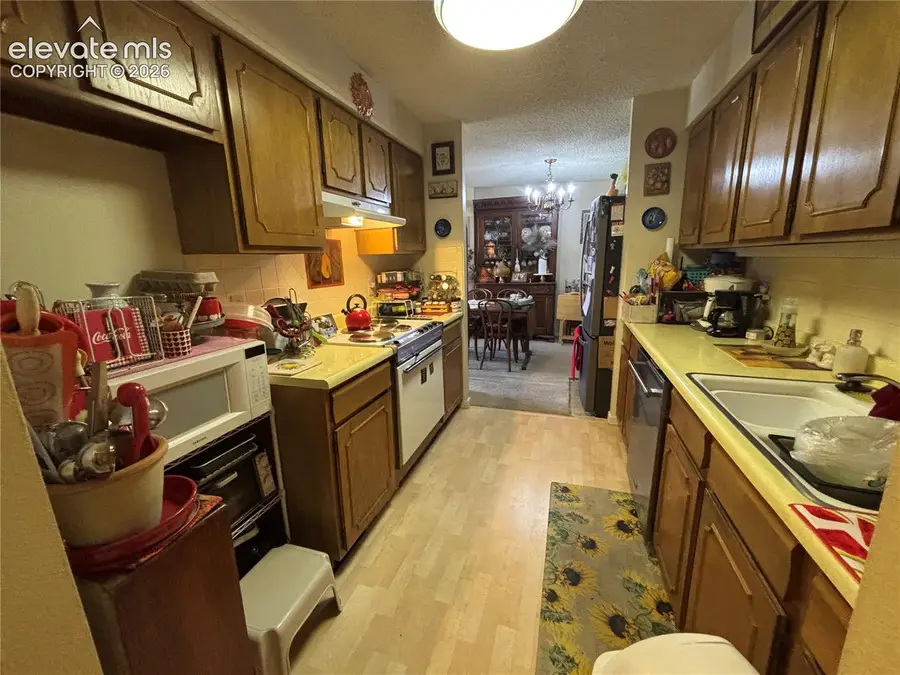 411 Lakewood Circle #B-813, Colorado Springs, CO 80910 - #2