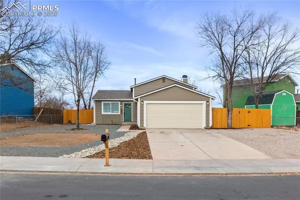 3370 Foxridge Drive, Colorado Springs, CO 80916
