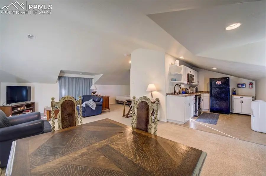 1905 Mesa Road, Colorado Springs, CO 80904 - Image #3