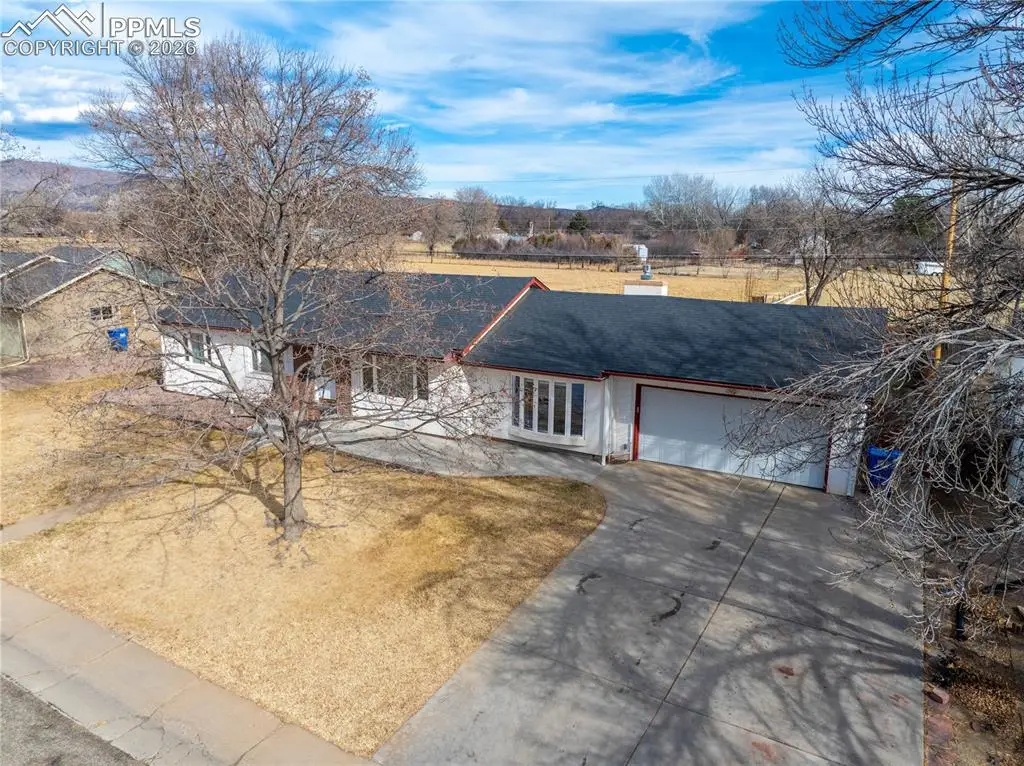 124 E Circle Drive, Canon City, CO 81212 - #1