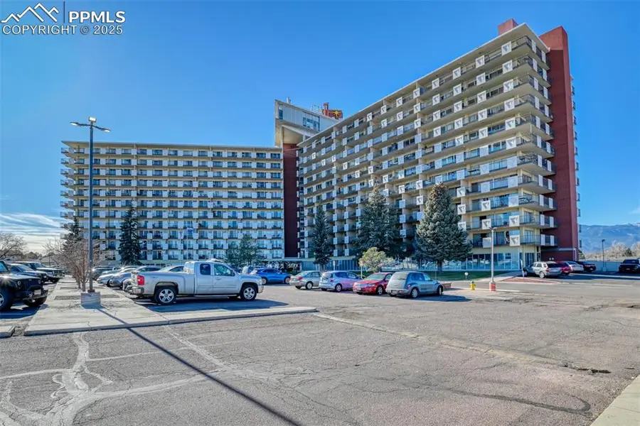 411 Lakewood Circle #B1016, Colorado Springs, CO 80910 - Image #3