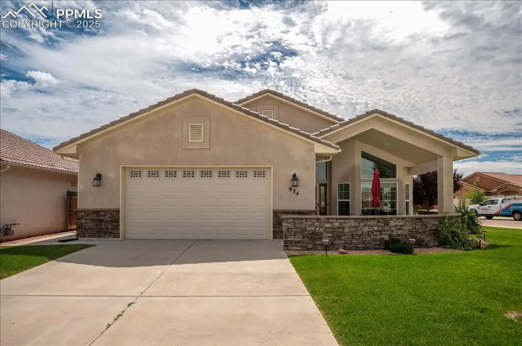 934 Aspencrest Drive, Pueblo, CO 81005 - Image #1