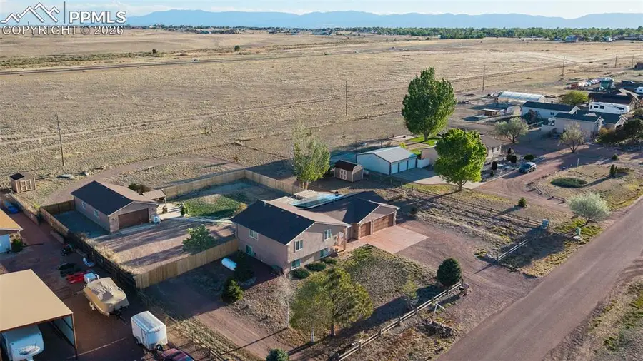758 E Woodleaf Drive, Pueblo, CO 81007 - #2