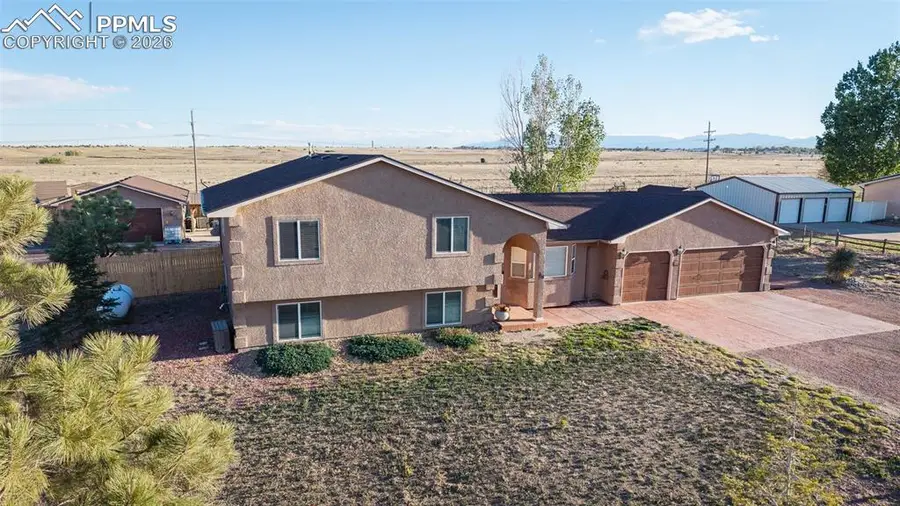 758 E Woodleaf Drive, Pueblo, CO 81007 - #3