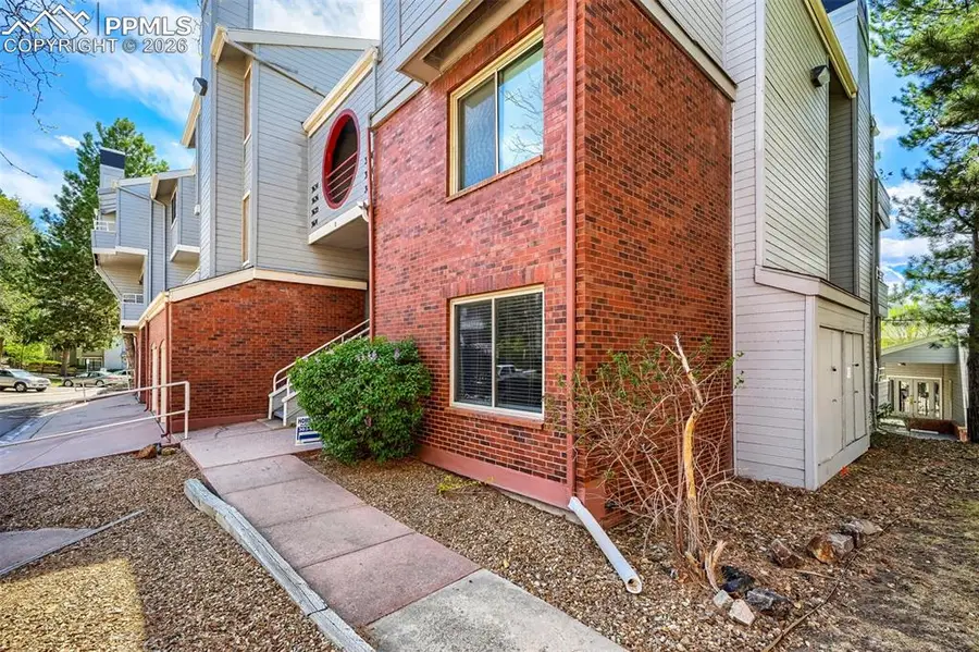 3616 Iguana Drive, Colorado Springs, CO 80910 - #3