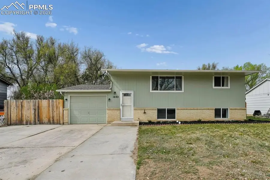 1690 River Drive, Fountain, CO 80817 - #2