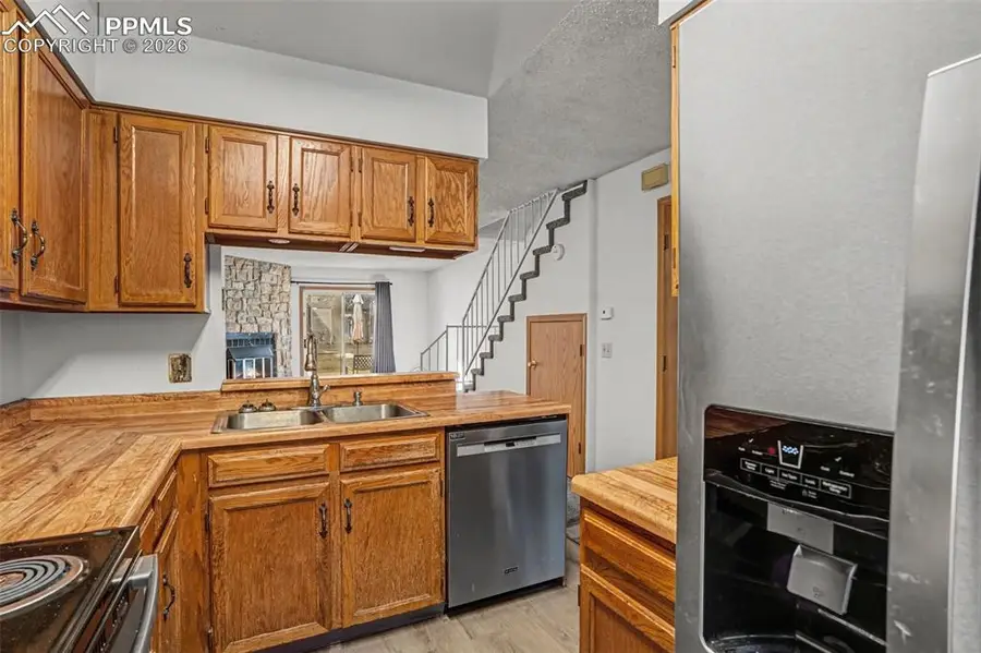 3515 Queen Anne Way, Colorado Springs, CO 80917 - #3