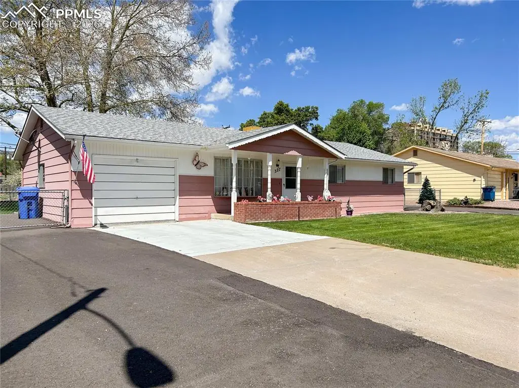 327 W Circle Drive, Canon City, CO 81212 - #1