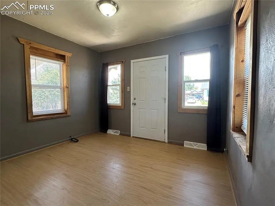 806 E Mesa Avenue, Pueblo, CO 81006 - Image #2