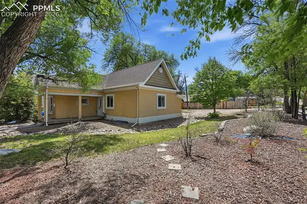 230 N Spruce Street, Colorado Springs, CO 80905