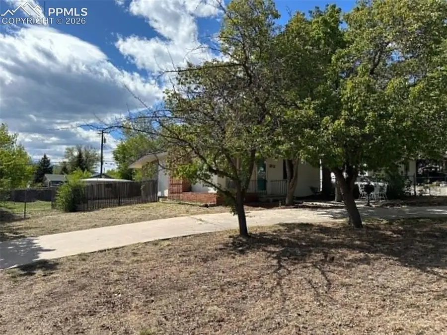 1102 Iowa Avenue, Colorado Springs, CO 80909 - #3