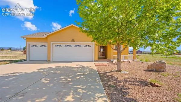 1133 E Ivanhoe Drive, Pueblo, CO 81007