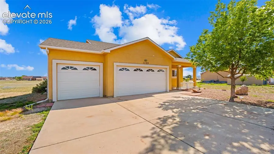1133 E Ivanhoe Drive, Pueblo, CO 81007 - #2