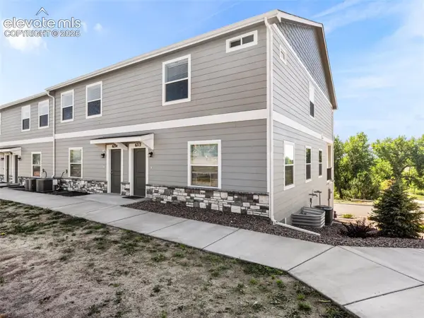 6676 Saturn Swing Grove, Colorado Springs, CO 80915