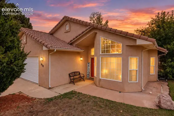 938 Cedarcrest Drive, Pueblo, CO 81005