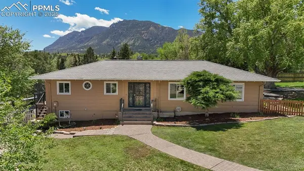 1303 Hermosa Way, Colorado Springs, CO 80906