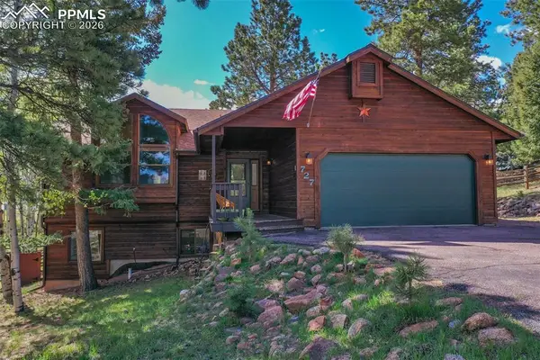 727 Pinon Ridge Drive, Woodland Park, CO 80863
