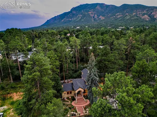 1815 Pine Grove Avenue, Colorado Springs, CO 80906