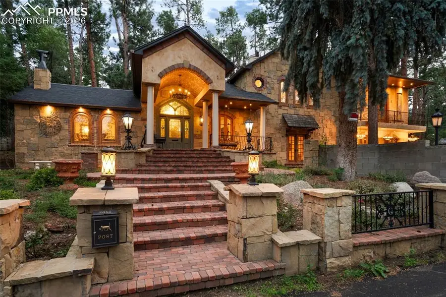 1815 Pine Grove Avenue, Colorado Springs, CO 80906 - #2