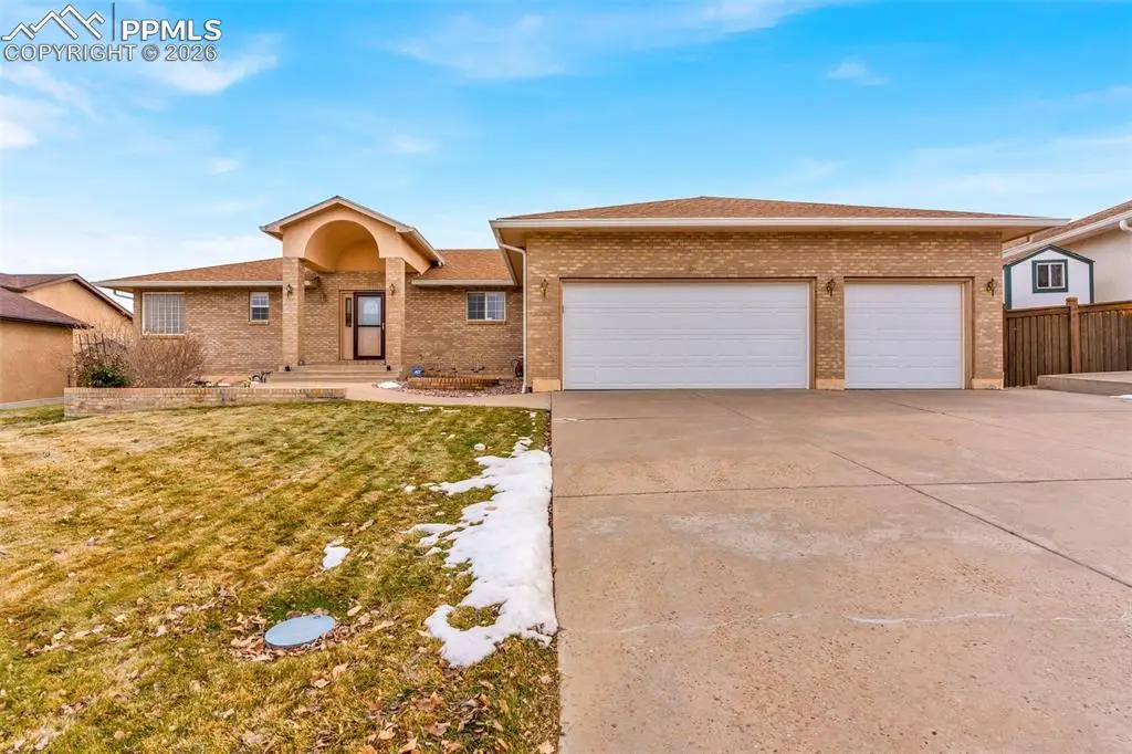 8 Pasadena Drive, Pueblo, CO 81005 - #1