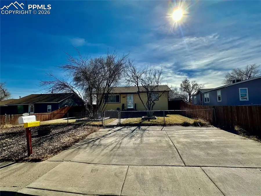 2408 W 15th Street, Pueblo, CO 81003 - #2