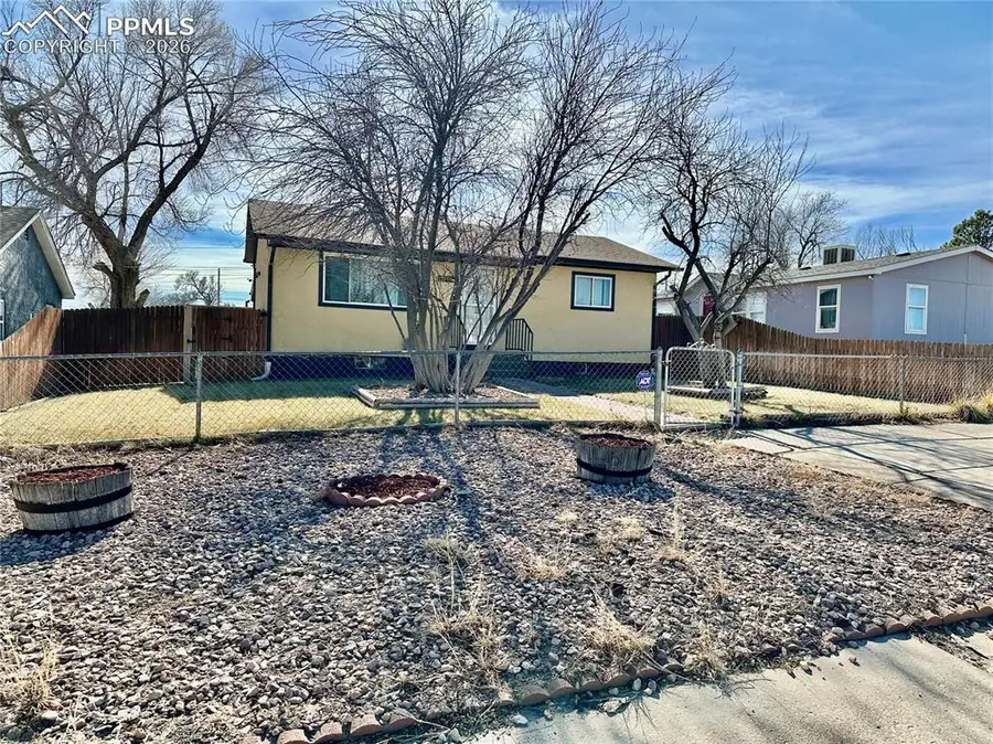 2408 W 15th Street, Pueblo, CO 81003 - #3