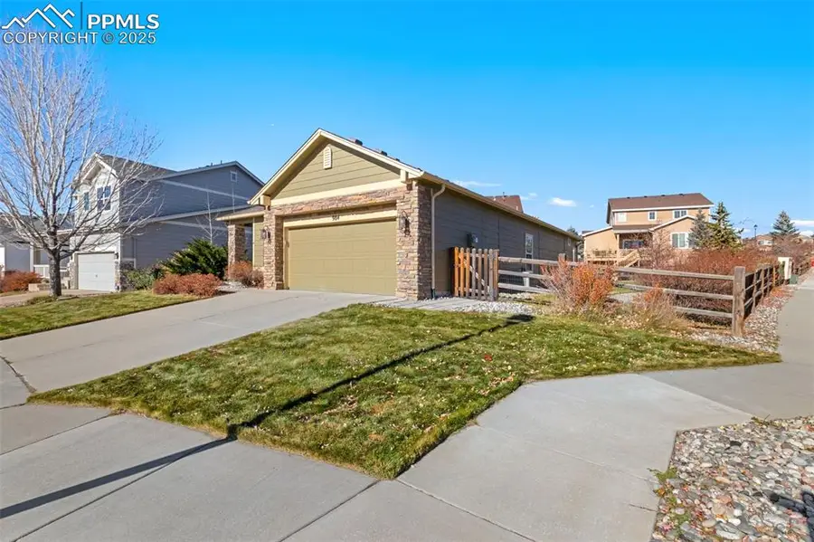 984 Fire Rock Place, Colorado Springs, CO 80921 - Image #3