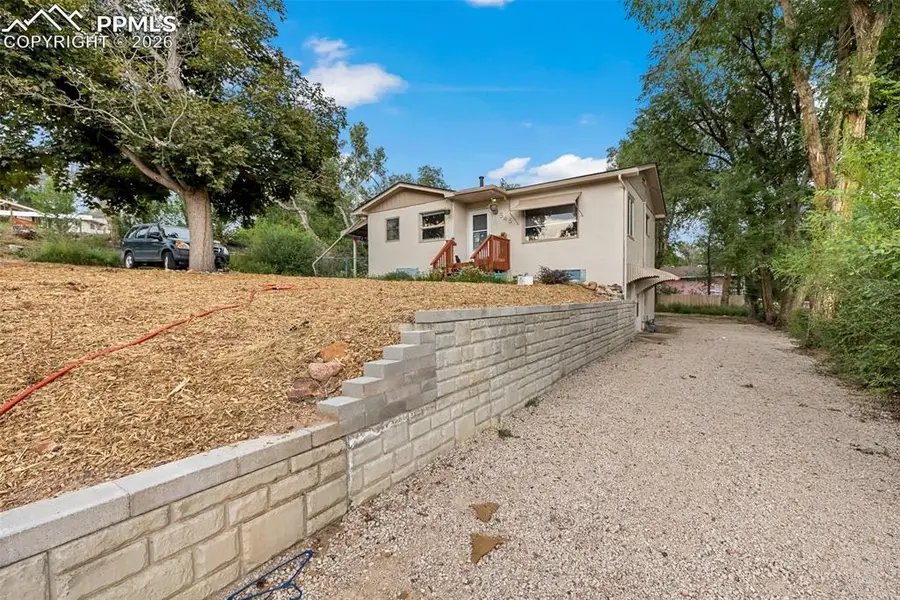 546 W St Vrain Street, Colorado Springs, CO 80905 - #2