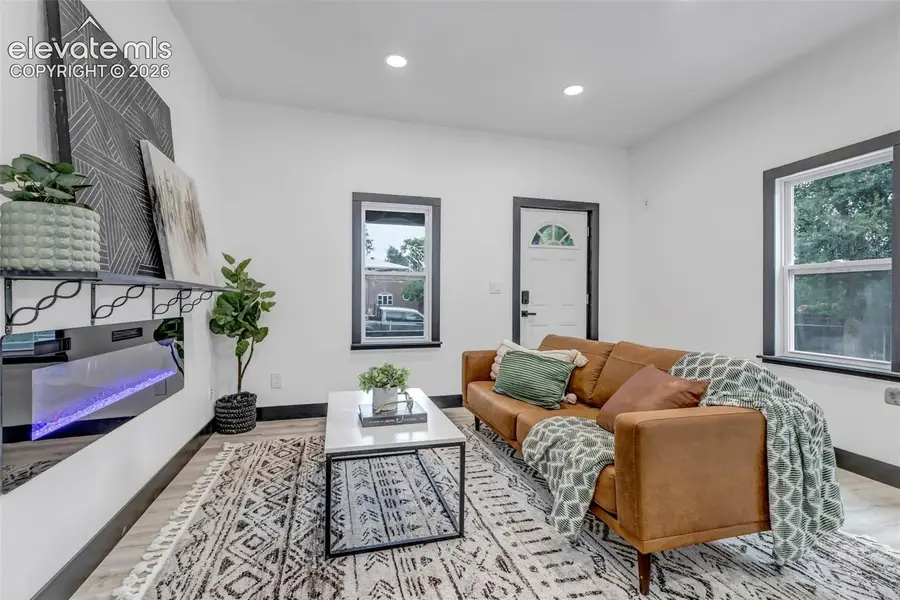 908 E Cimarron Street, Colorado Springs, CO 80903 - #3
