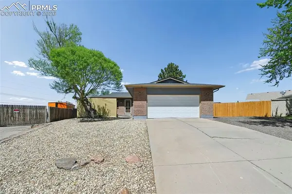 903 Bluelace Drive, Pueblo, CO 81001