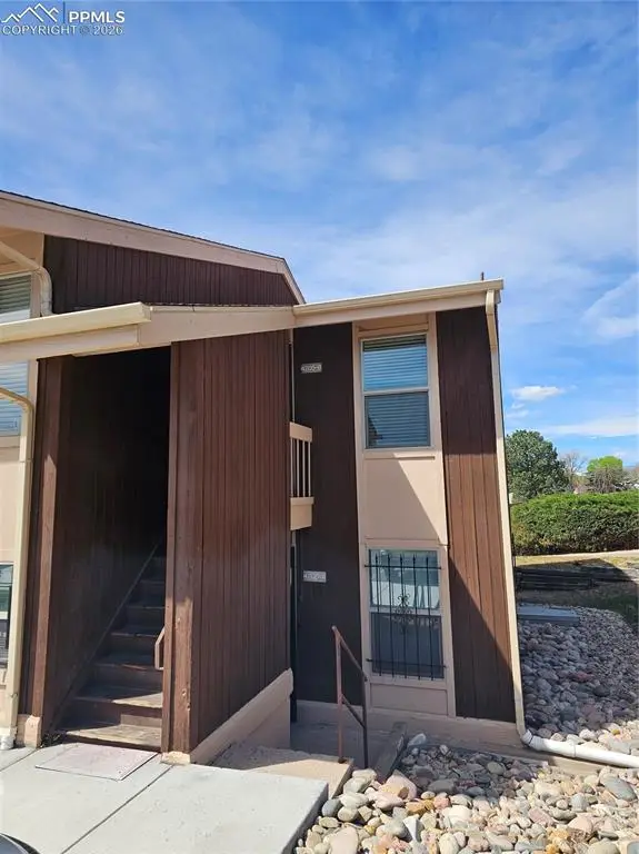 4205 N Carefree Circle #B, Colorado Springs, CO 80917