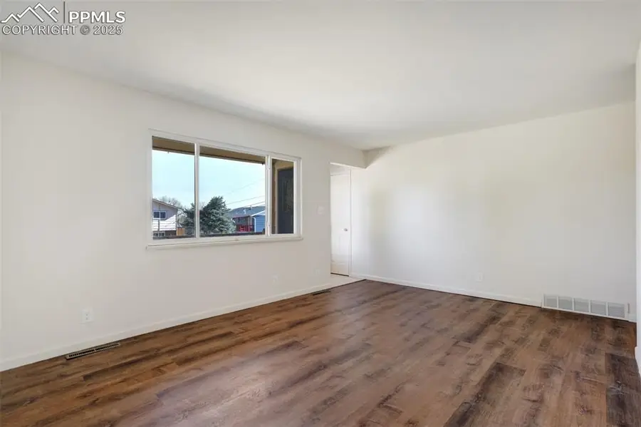 373 Kenwood Circle, Colorado Springs, CO 80910 - Image #3