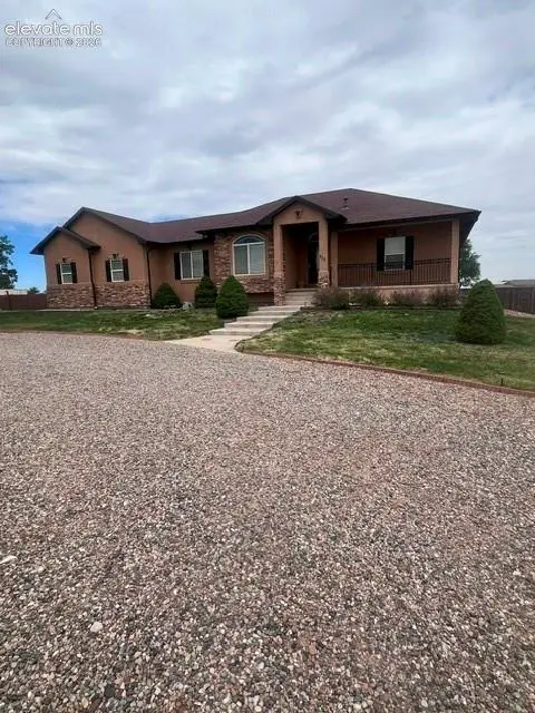 777 Woodleaf Drive, Pueblo West, CO 81007
