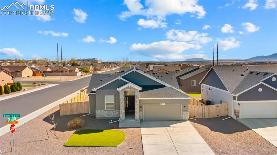 2402 Sunrise Lane, Pueblo, CO 81008 - #3