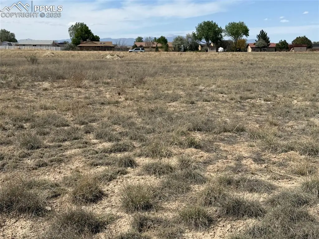 583 E Woodleaf Drive, Pueblo, CO 81007 - #1