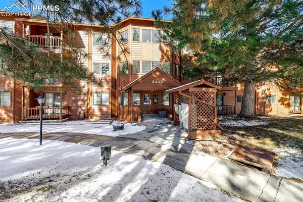 2440 Palmer Park Boulevard #J3, Colorado Springs, CO 80909