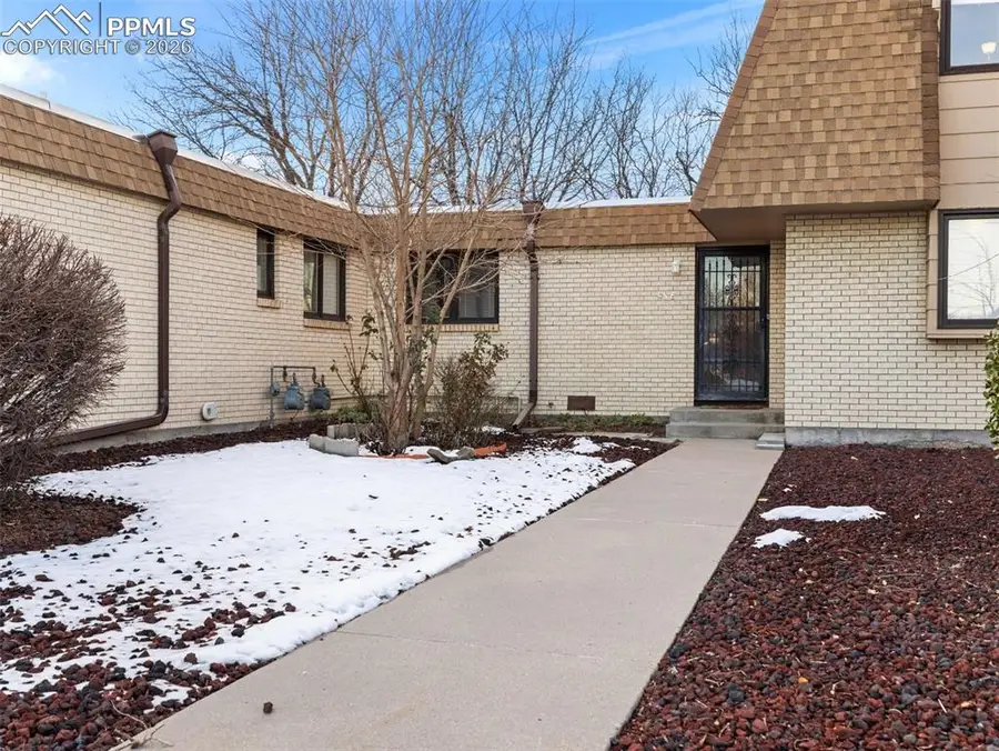 48 Regency Boulevard #E, Pueblo, CO 81005 - Image #3