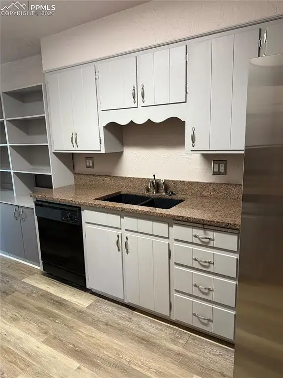 1915 Calle De Seville, Colorado Springs, CO 80904 - #3