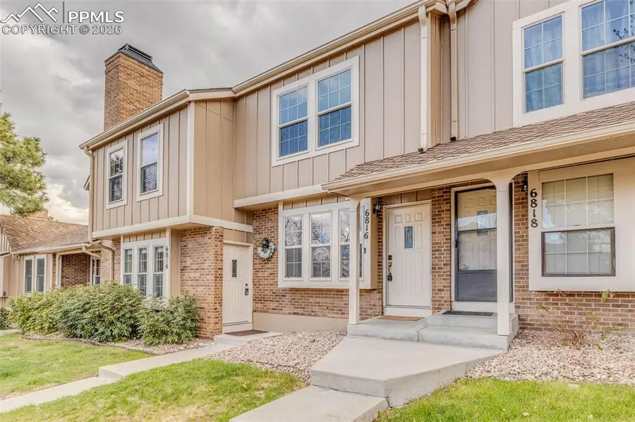 6816 Ravencrest Drive, Colorado Springs, CO 80919 - #2