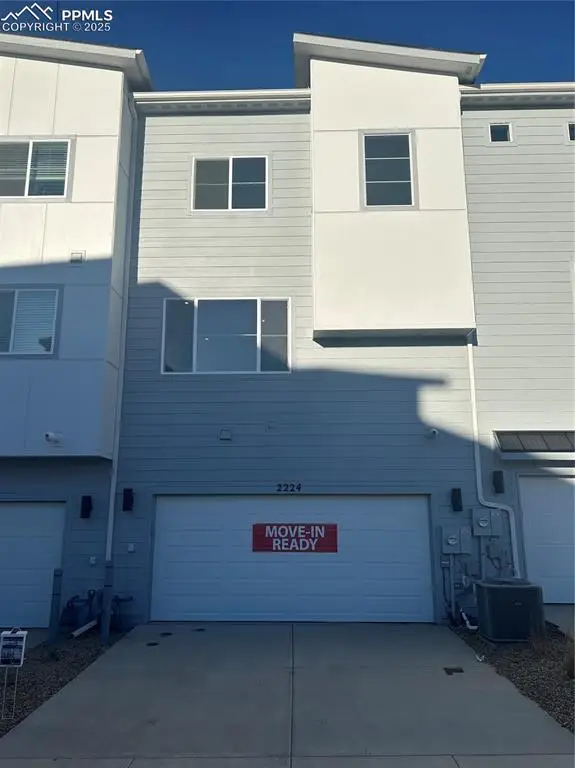 2224 Peridot Loop Heights, Colorado Springs, CO 80908