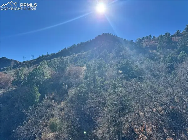 Hill Street, Manitou Springs, CO 80829