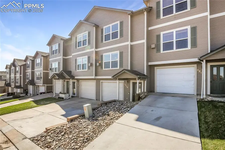 3219 Hearthridge Circle, Colorado Springs, CO 80918 - #2