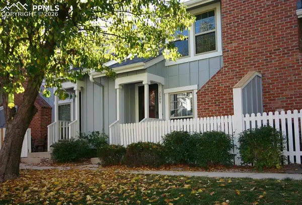 2609 Hatch Circle, Colorado Springs, CO 80918